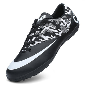 ZHENZU Professional Men Football Boots SneakersTurf Indoor Soccer Shoes Cleats Kids Original Superfly futsal chaussure de foot